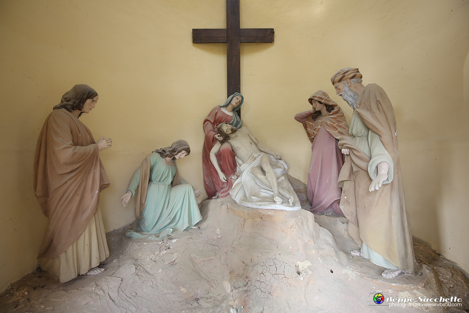 VBS_6790 - I Piloni della Via Crucis del Sacro Monte di Montà d'Alba.jpg